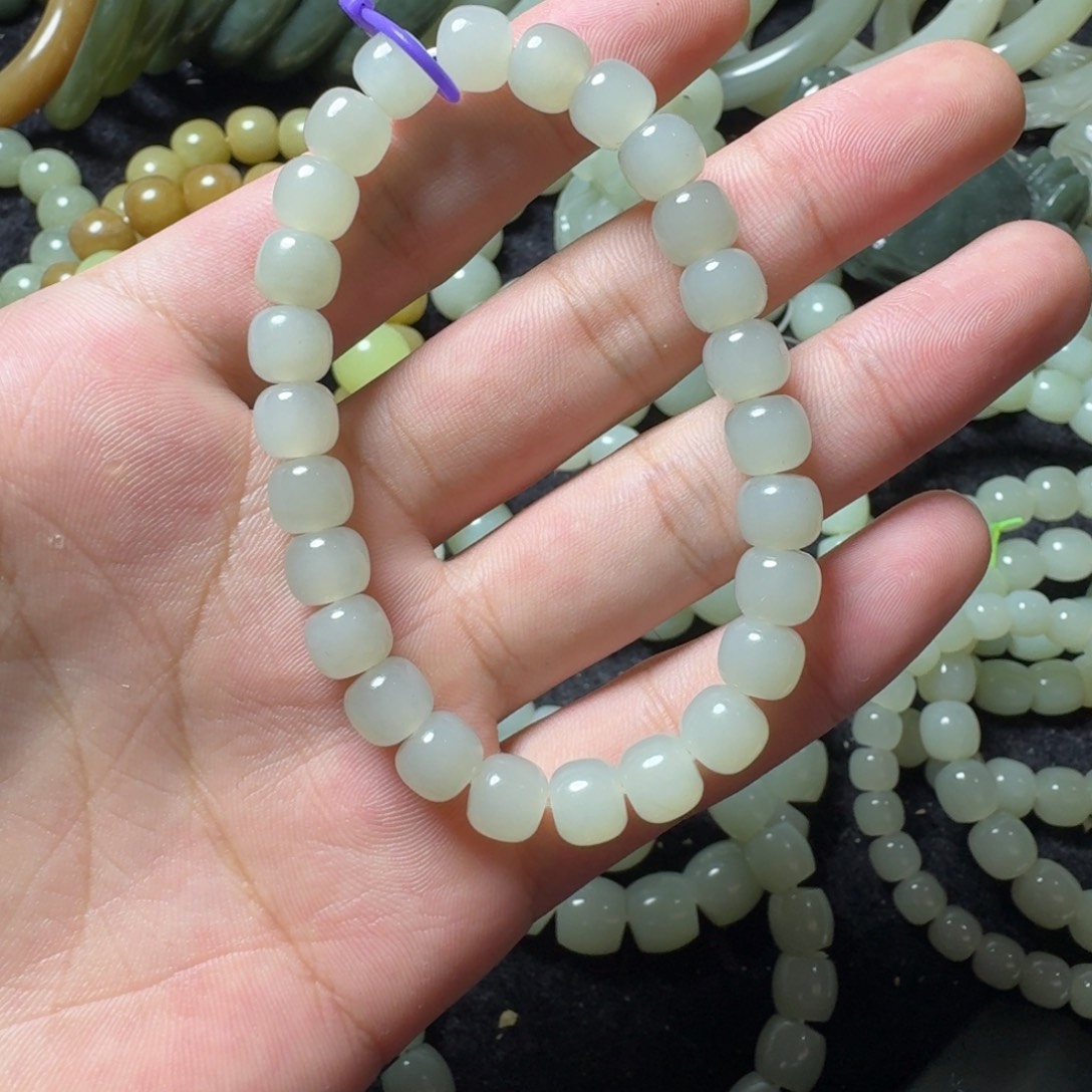 和田玉未镶嵌手串