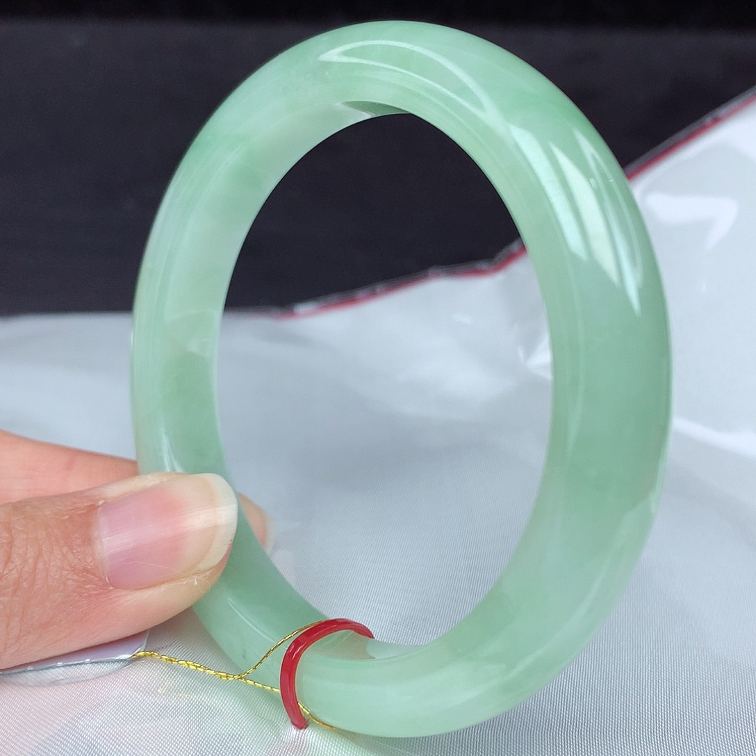 翡翠手镯未镶嵌57圈3873