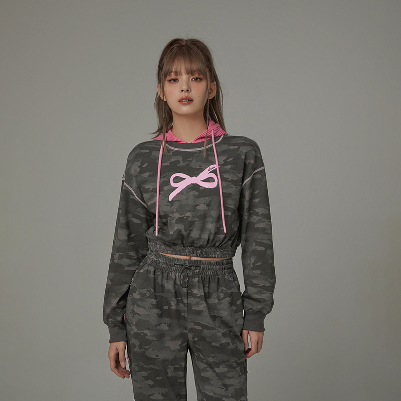 【陈嘉尔专属】CHUU蝴蝶结字母印花撞色明线设计圆领套头卫衣-Q