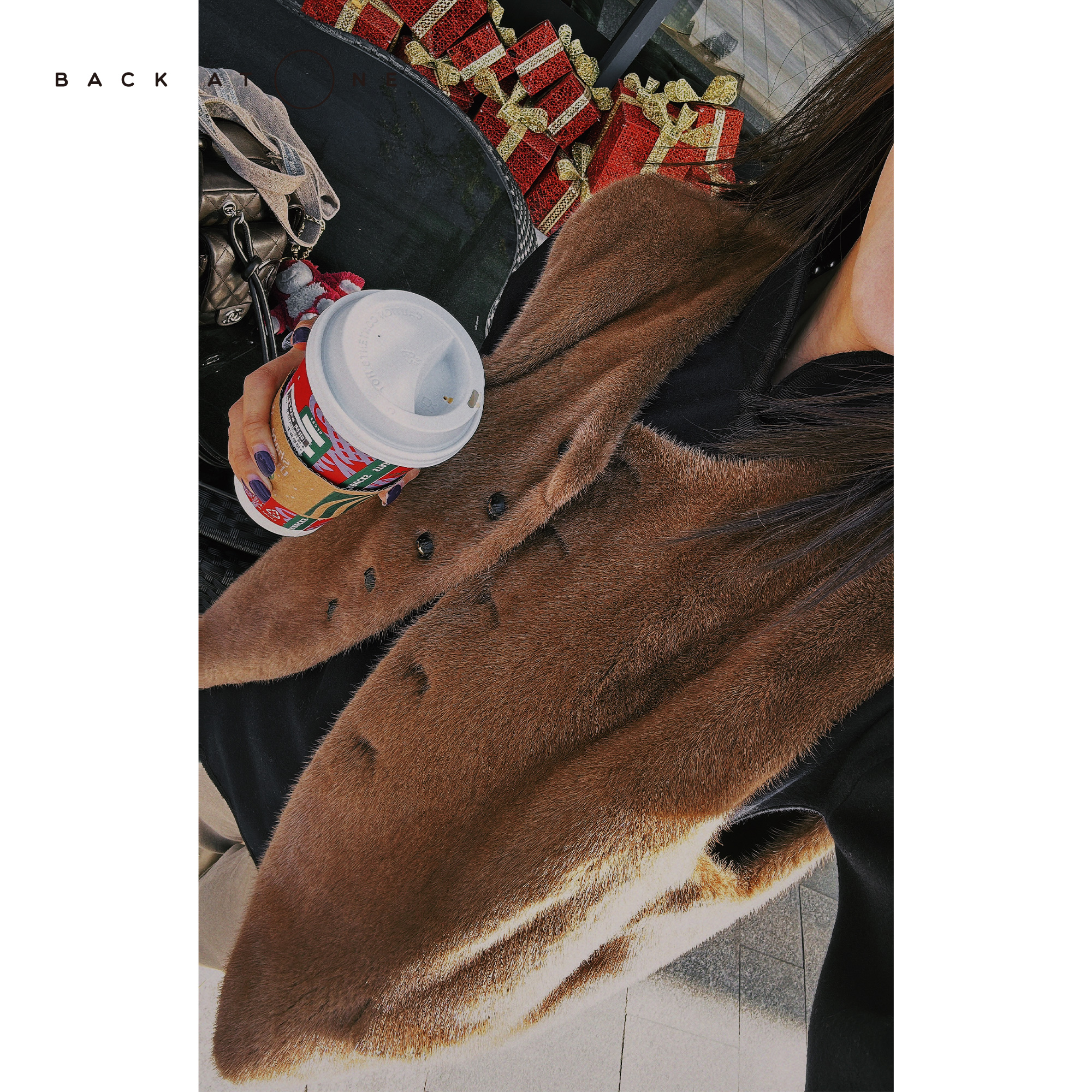 BackAtOne美貌野心家”丹麦皇冠短二天鹅绒水貂马甲 BDF-1GE133E-K