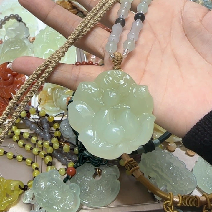 蛇纹石玉手把未镶嵌