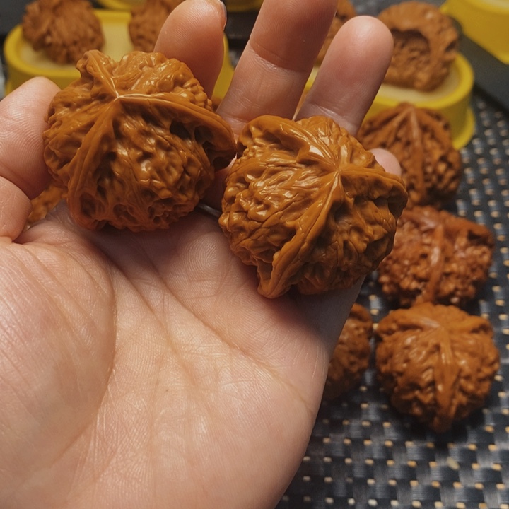 文玩核桃把件纳*仁工艺