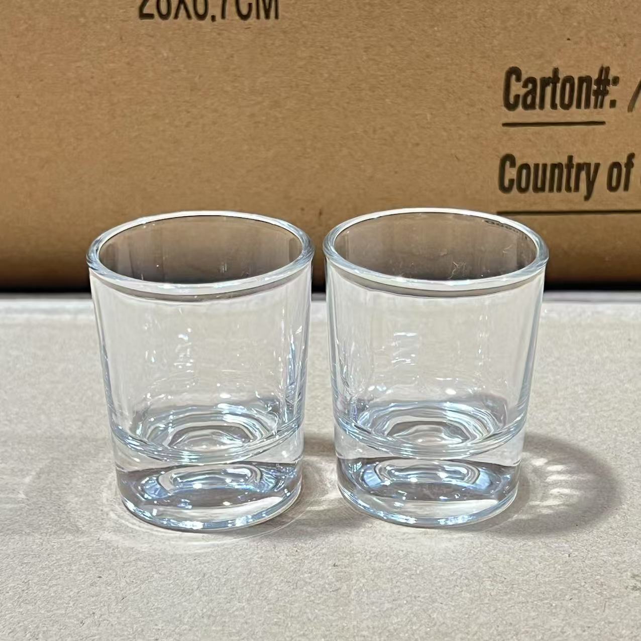 加厚底圆形玻璃小酒杯白酒杯