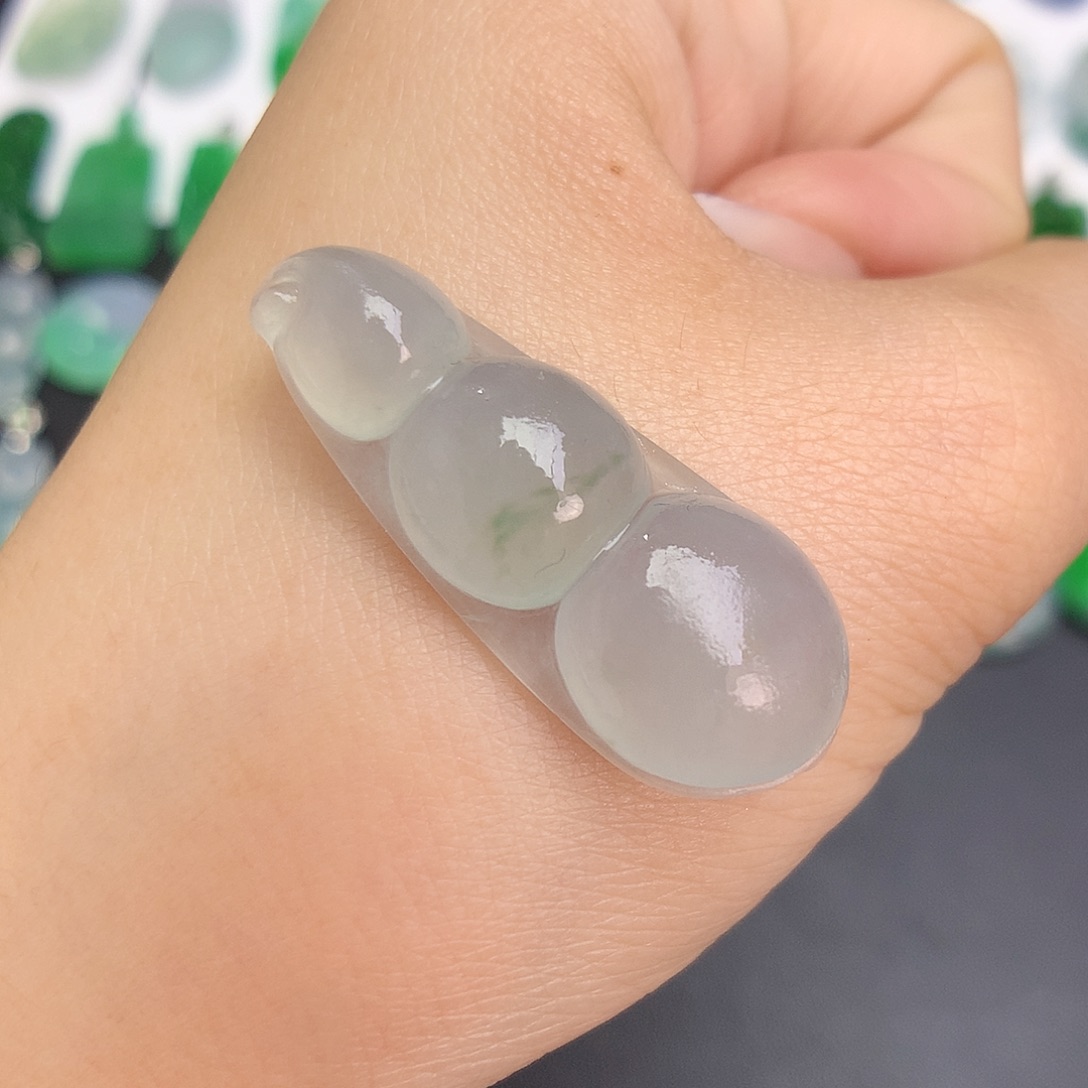 定制翡翠未镶嵌福豆