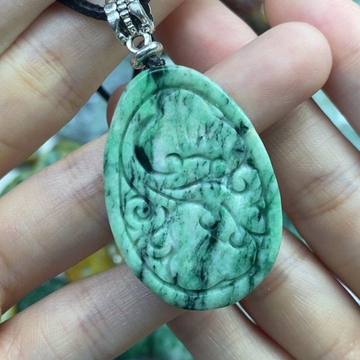 颈饰未镶嵌翡翠吊坠