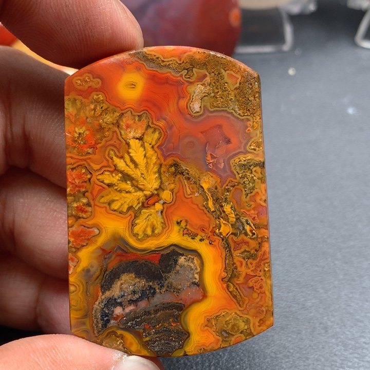 玛瑙/玉髓颈饰未镶嵌行*