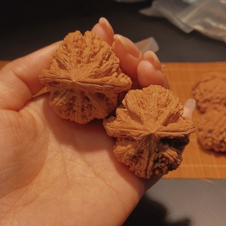 文玩核桃吊坠阳**量粗筋