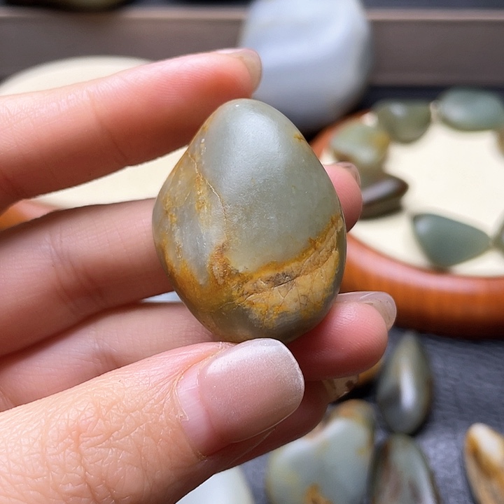 和田玉颈饰未镶嵌5