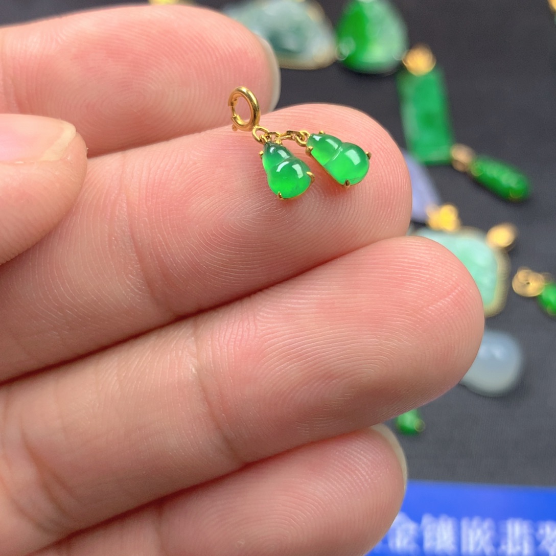 【闪购商品】颈饰18K金镶嵌翡翠翡翠