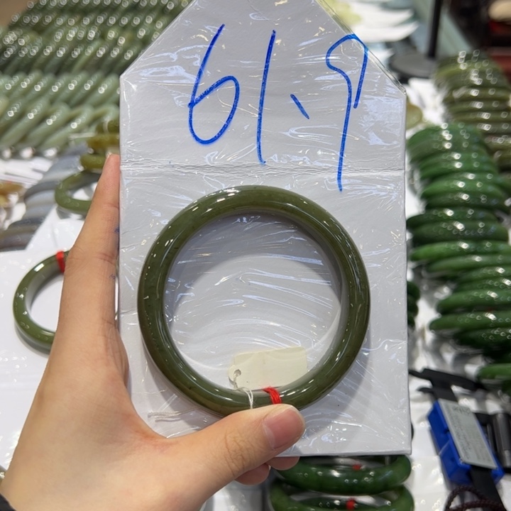 和田玉（糖玉）手镯未镶嵌