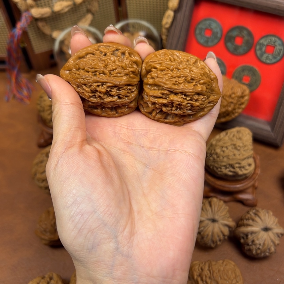 核桃手串/手链全品无修虎头王，卡40尺  重45