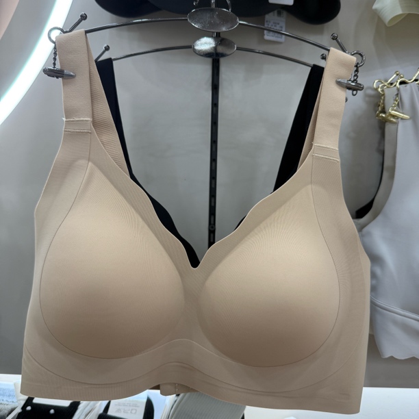 奢丝物语7710无痕内衣小胸显大提拉上托女士胸罩