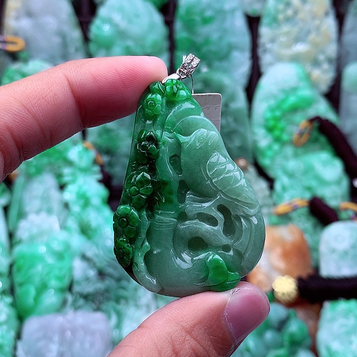 翡翠吊坠(不含链)未镶嵌合**宽