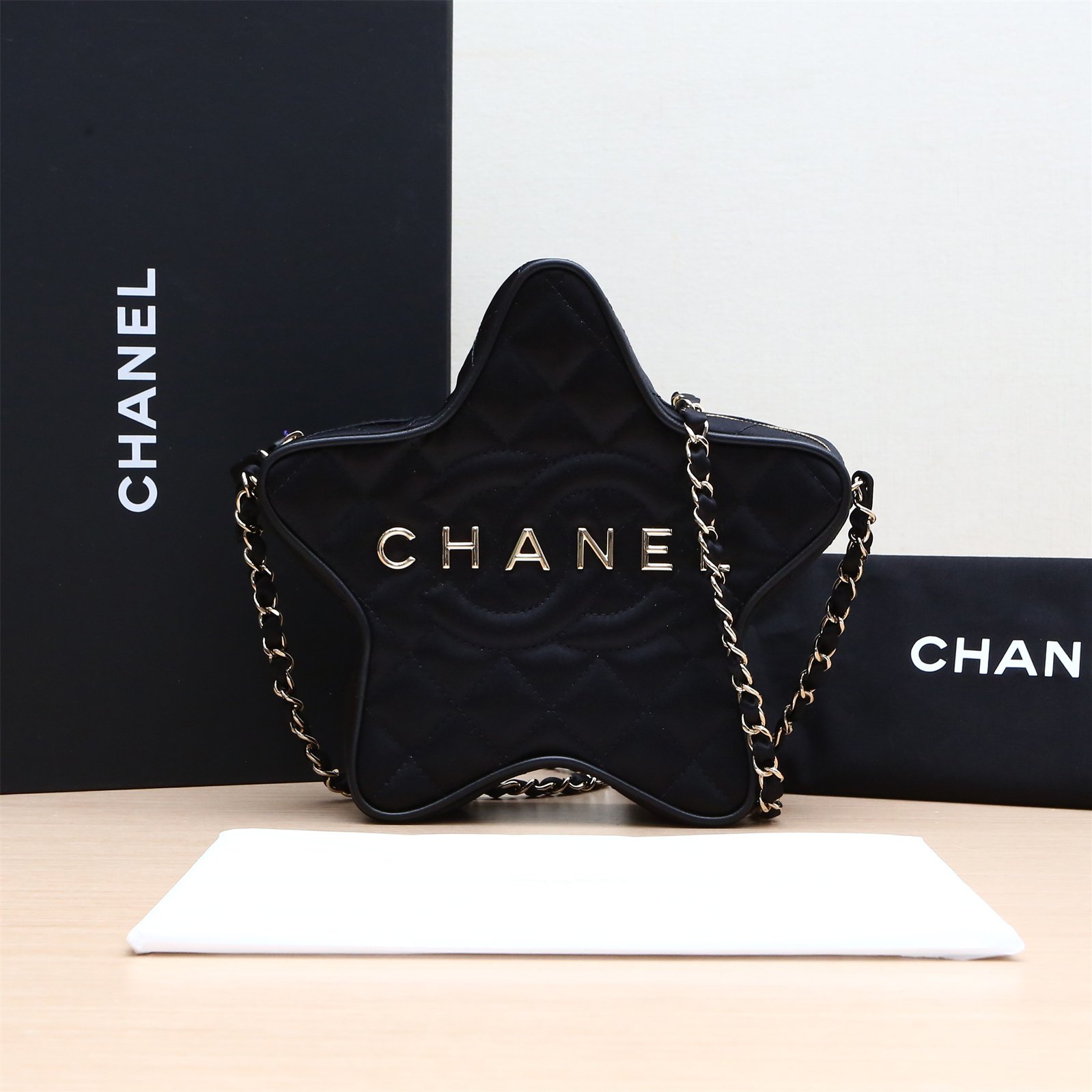 99新 Chanel/香奈儿 小花柳 24C 星星单肩包 黑色 缎面 芯片开