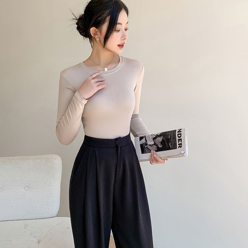 圆领打底衫女2025新款春秋外穿紧身修身显瘦正肩秋冬内搭长袖上衣