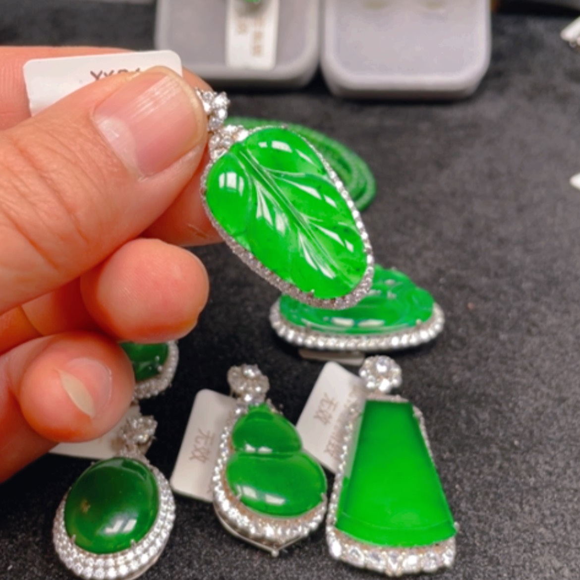 【闪购商品】翡翠颈饰银S925镶嵌朝*吊坠