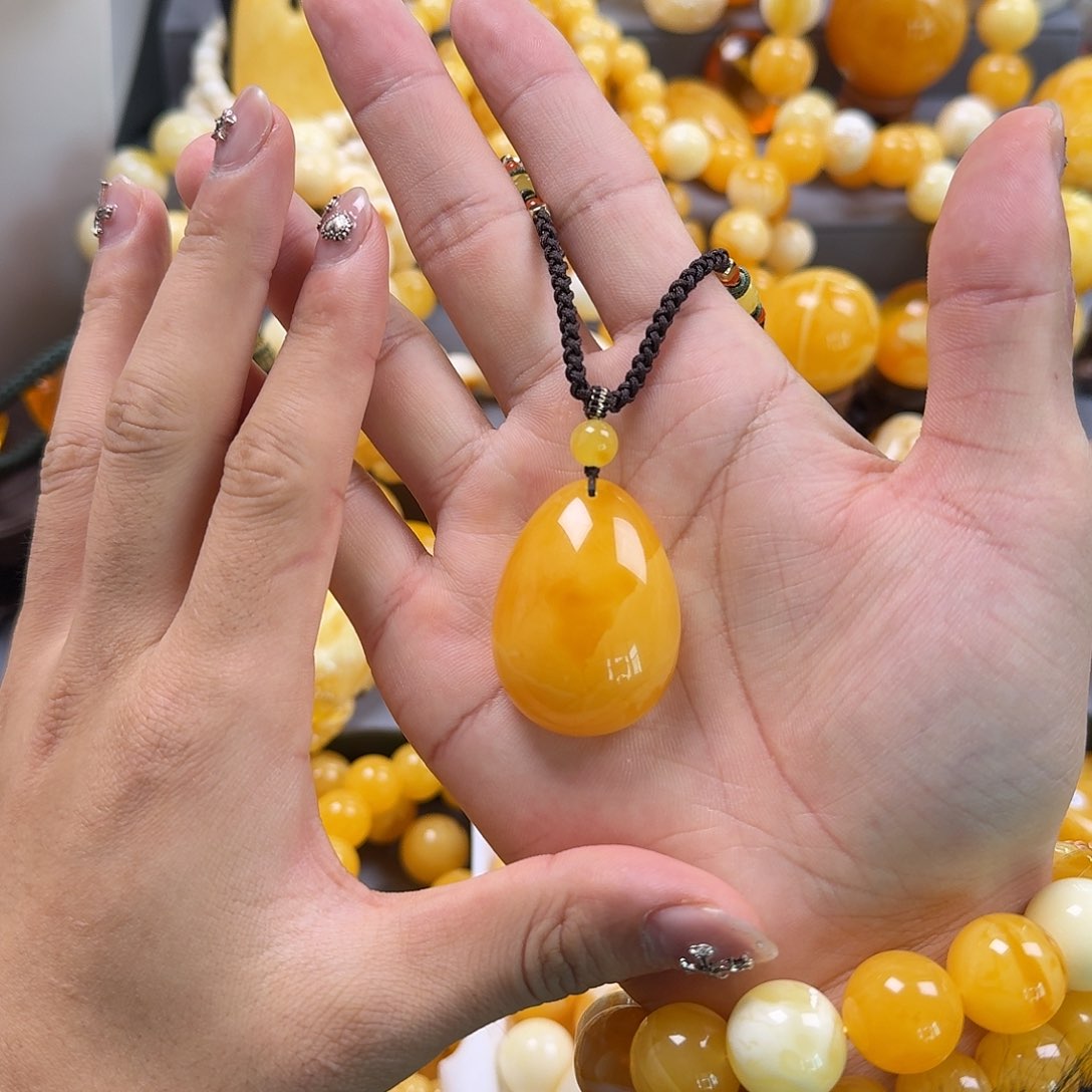 琥珀珠宝奇石未镶嵌水滴