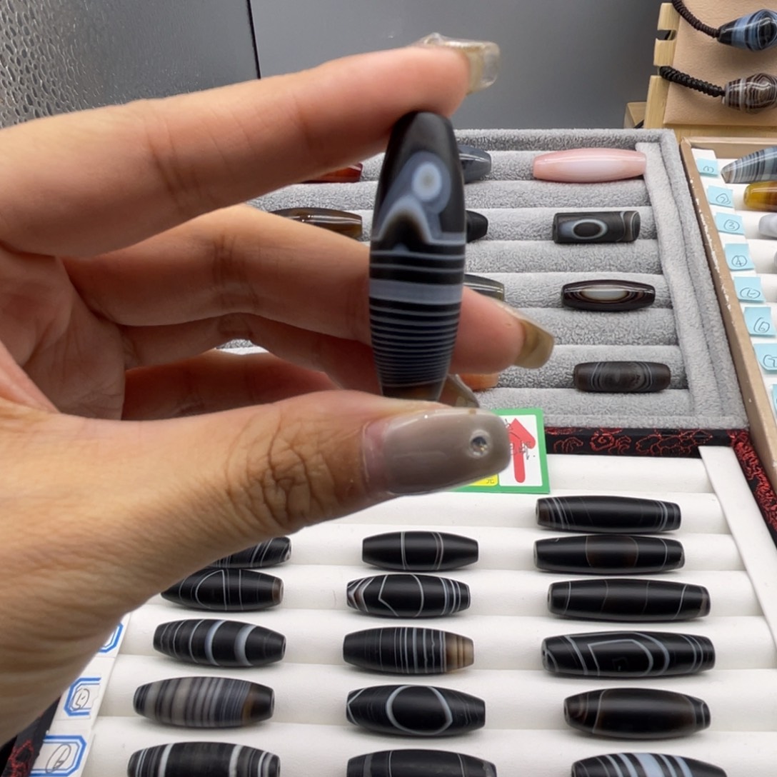 玛瑙/玉髓合金颈饰