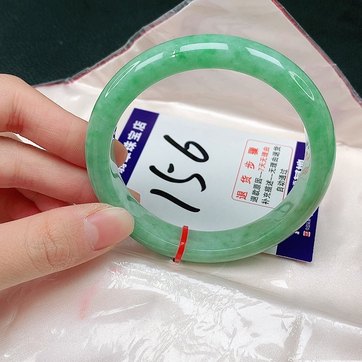 未镶嵌手镯翡翠翡翠手镯