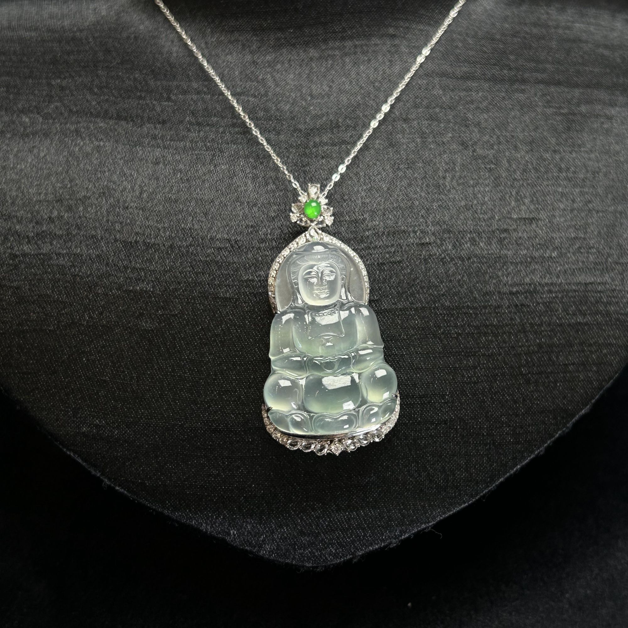 白蓝观音吊坠48.1-24.2-10.4