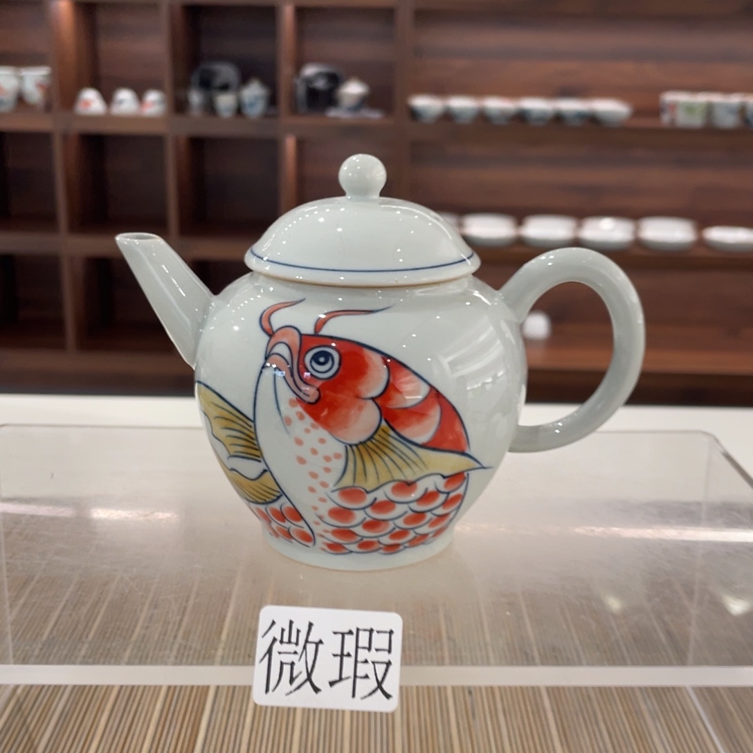 釉下手绘茶具微瑕