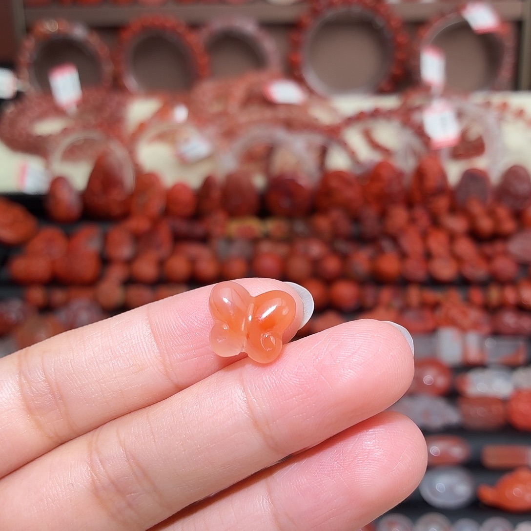 南红玛瑙未镶嵌颈饰