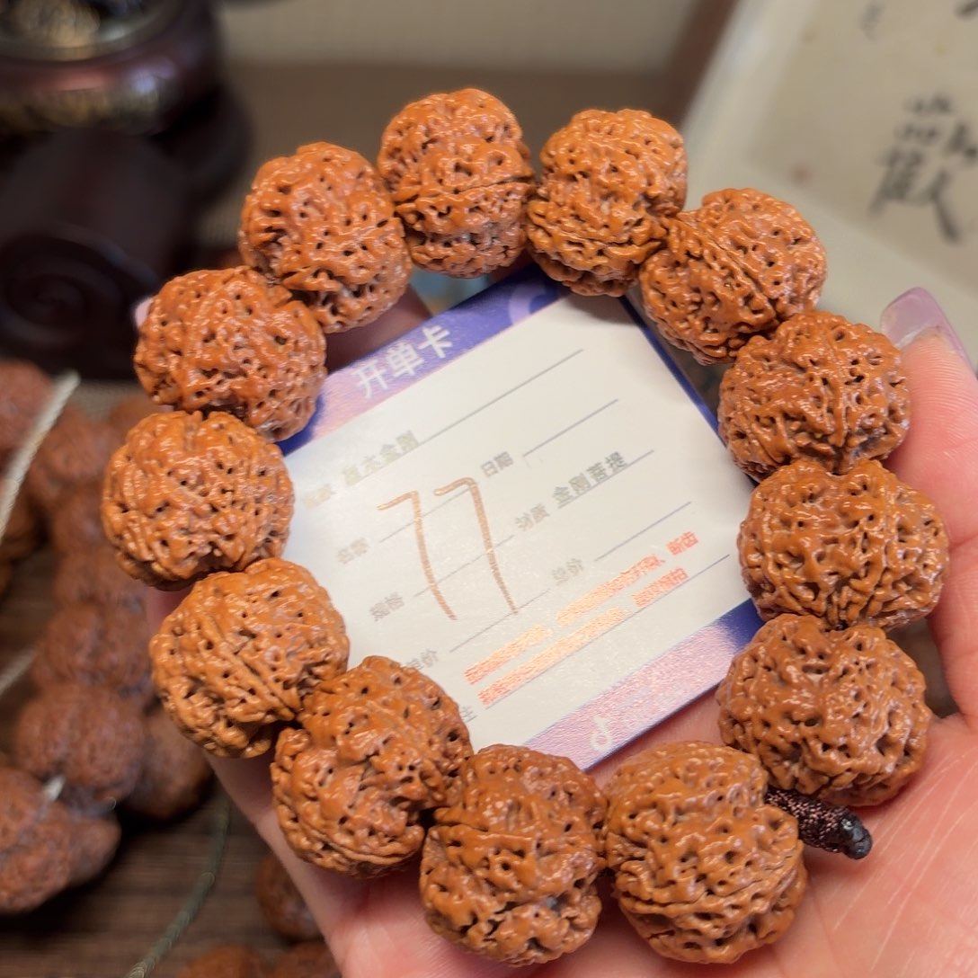 手串金刚菩提蜂王梅花