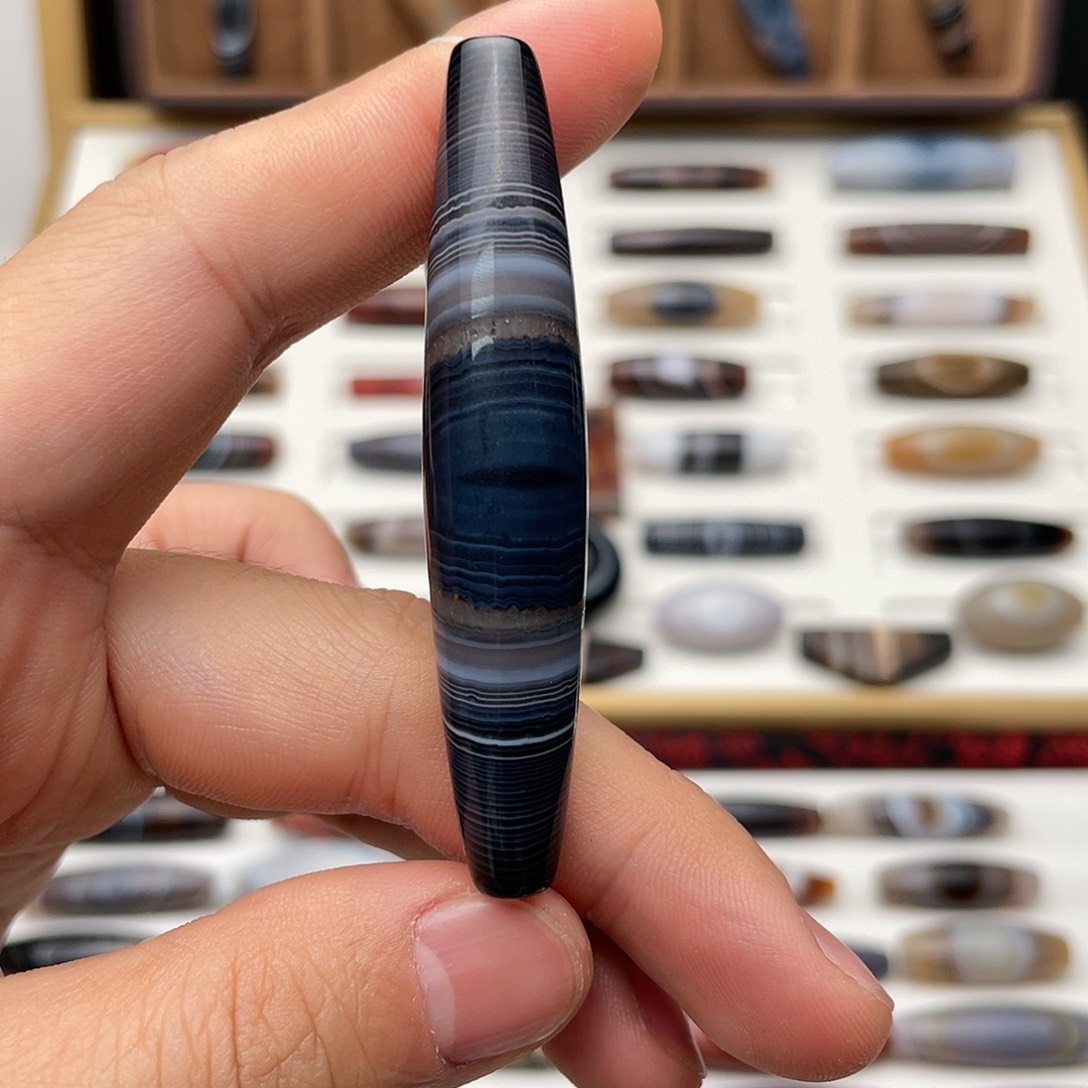 玛瑙/玉髓颈饰合金?