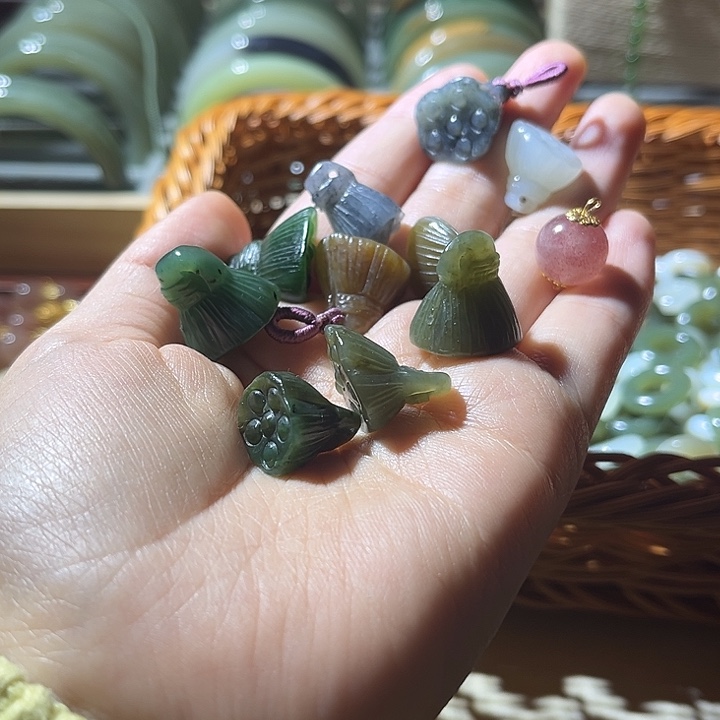 和田玉莲蓬未镶嵌