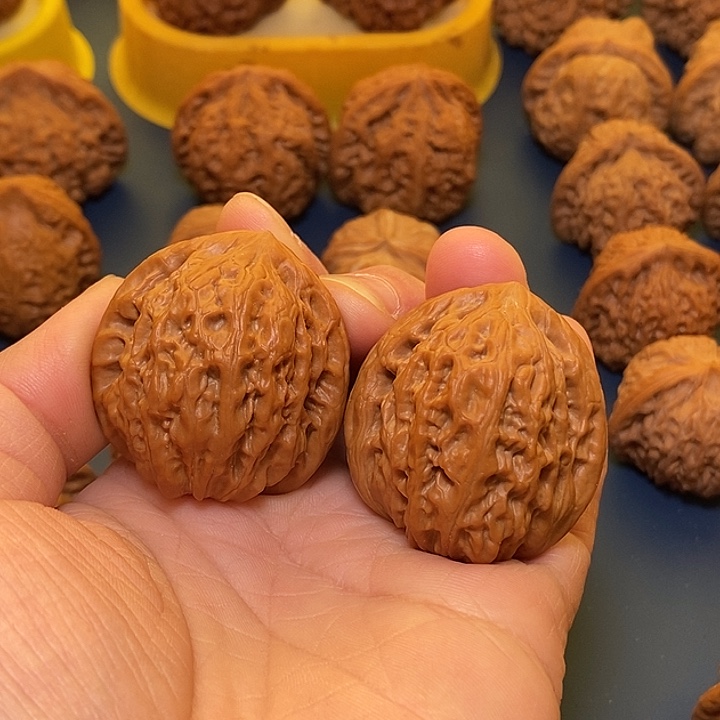 文玩核桃把件铁锤