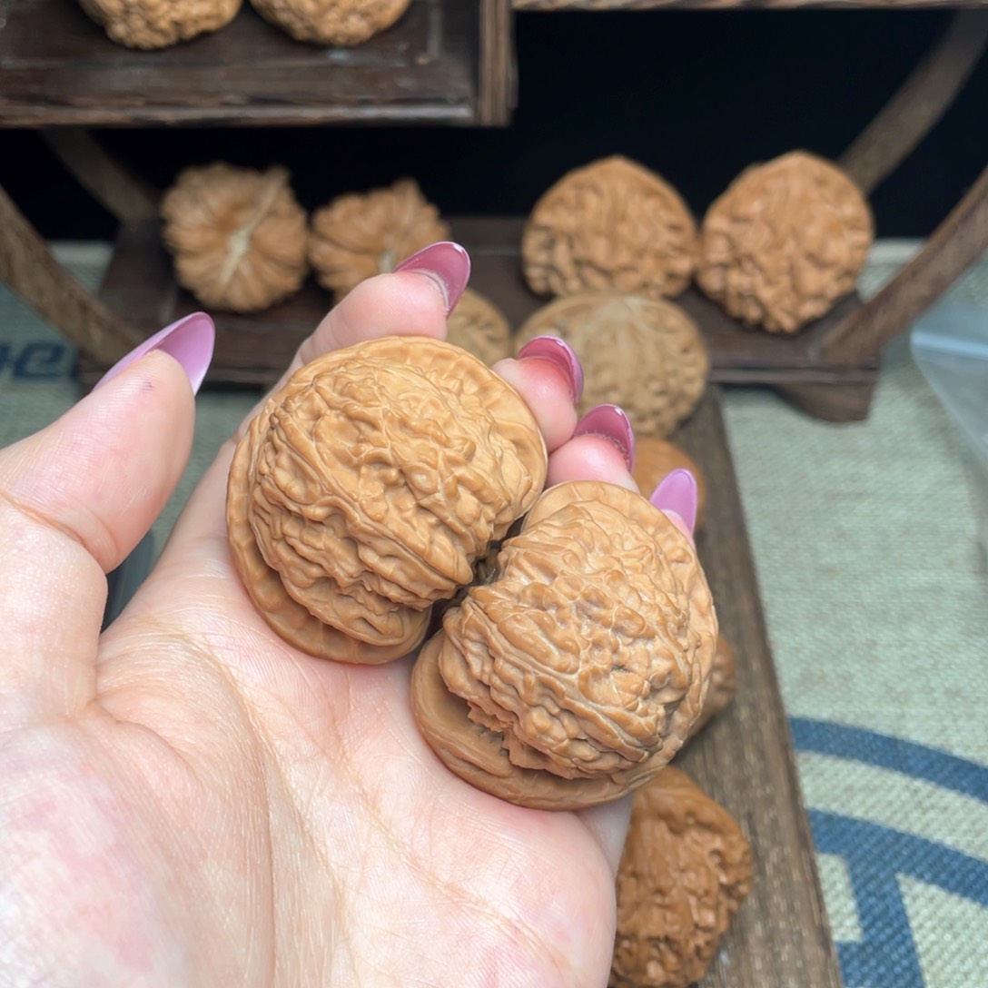 文玩核桃把件麦**穗43白狮子