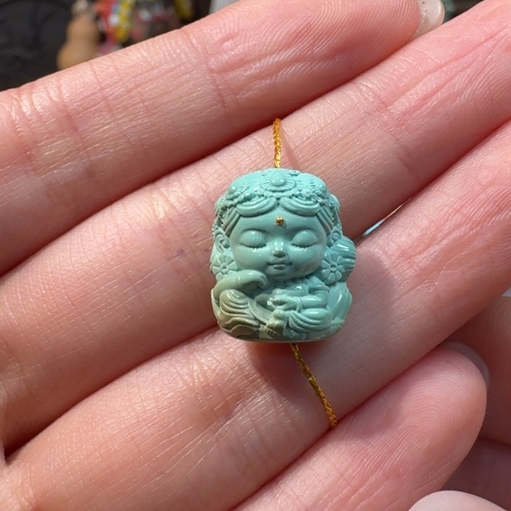 绿松石未镶嵌度母雕刻件