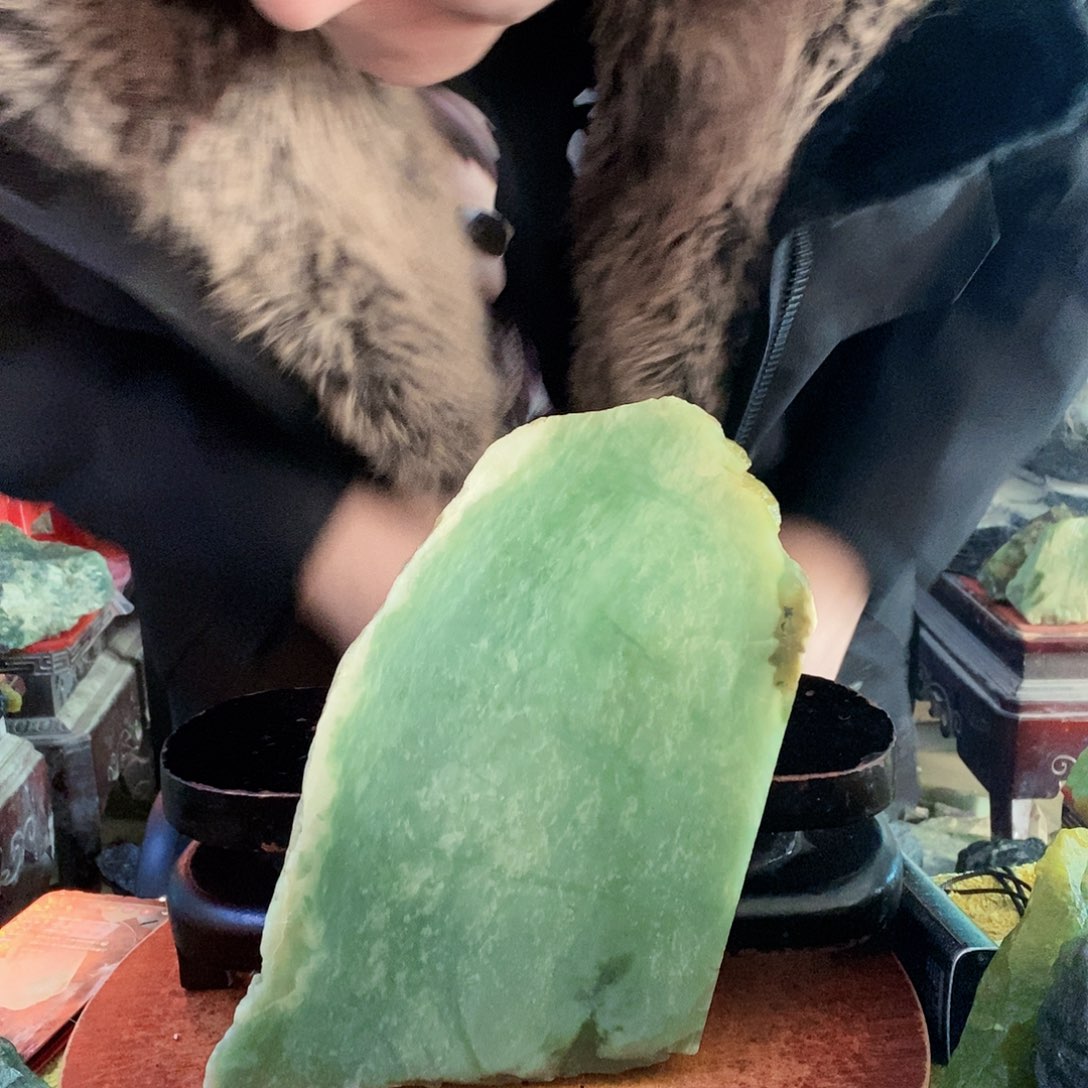 蛇纹石玉未镶嵌珠宝半成品