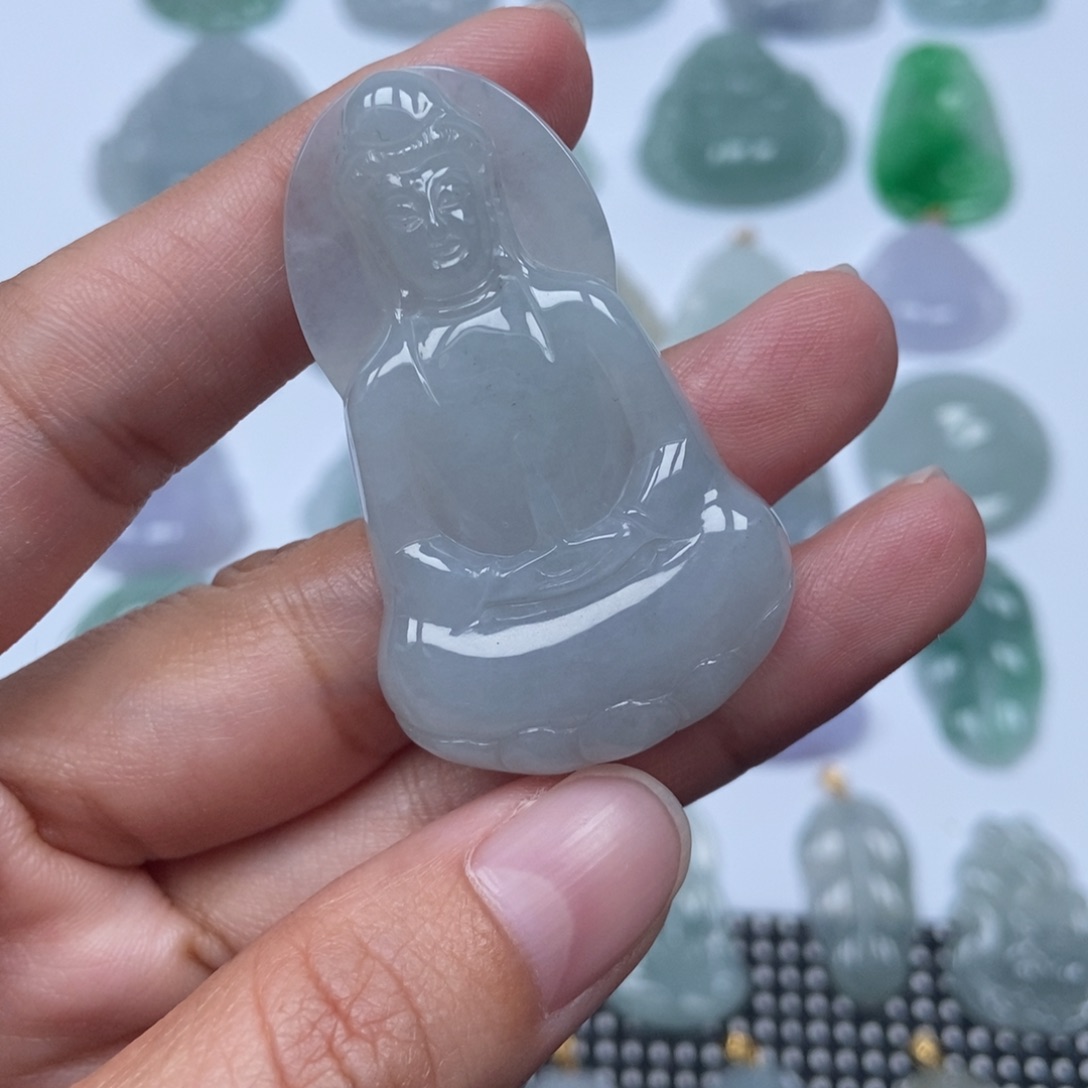 翡翠未镶嵌颈饰素衣