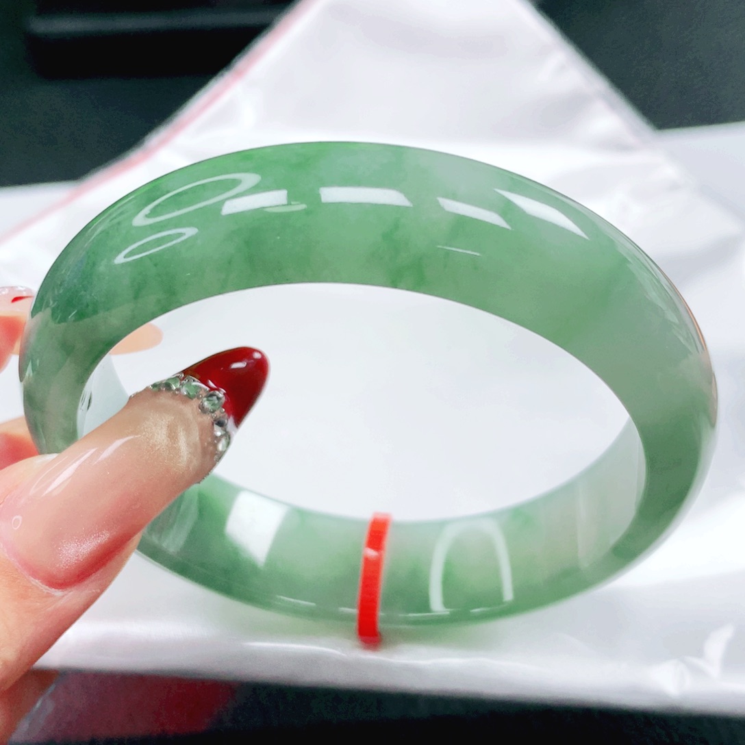 翡翠未镶嵌手镯57