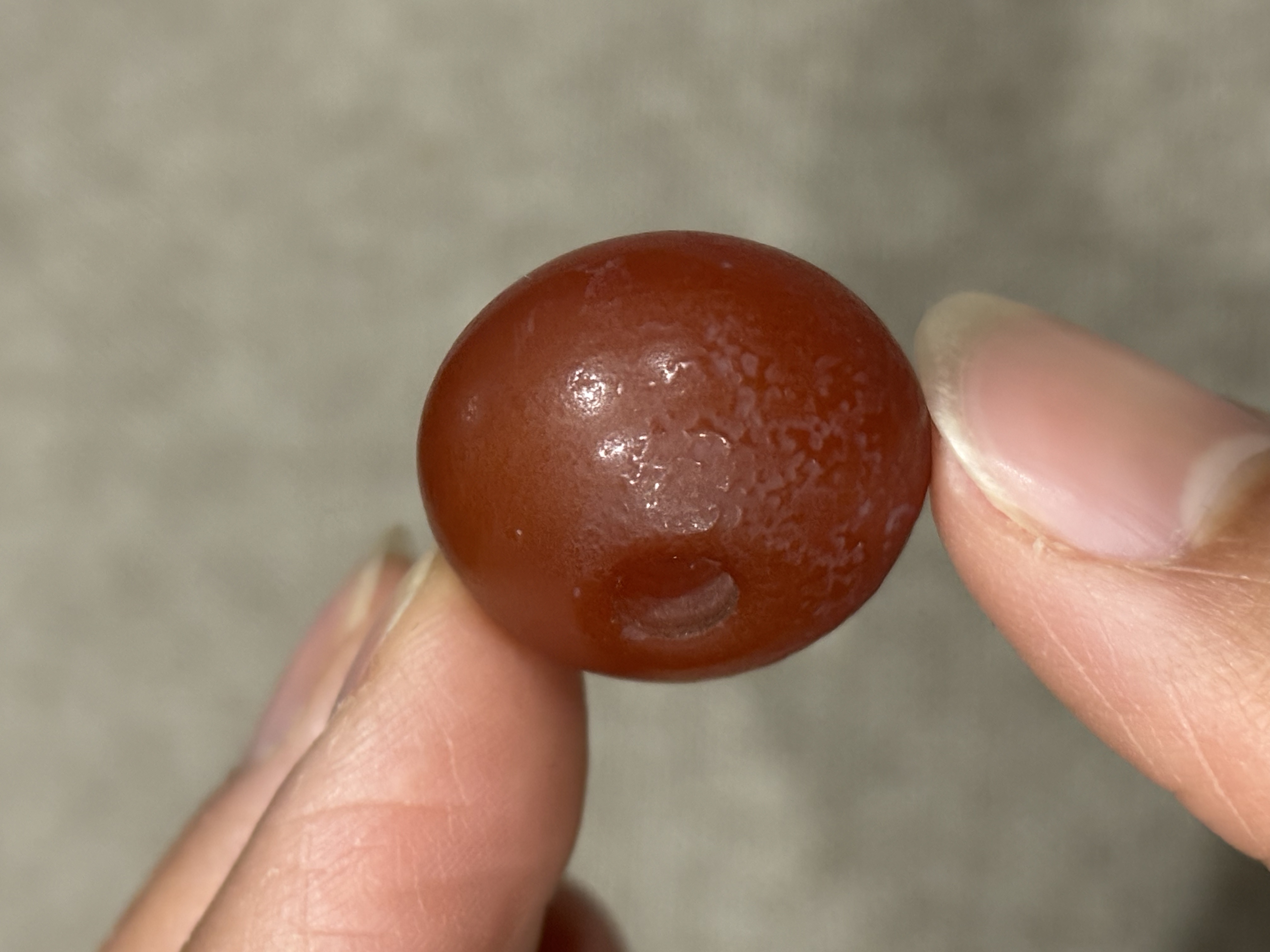 清 玛瑙圆珠子一个 