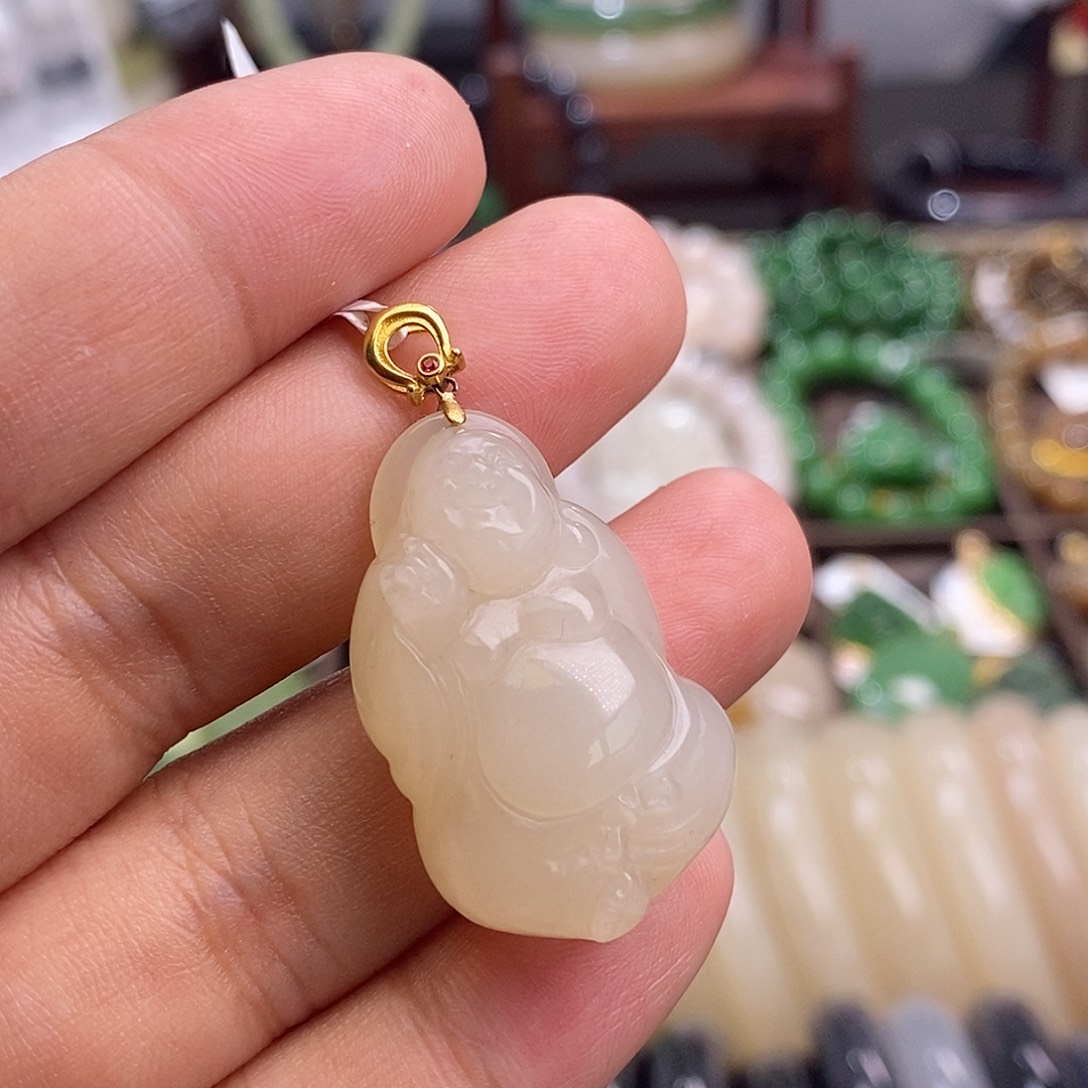 和田玉收藏级藕粉羊脂级老矿料红粉金镶逍遥佛吊坠未镶嵌