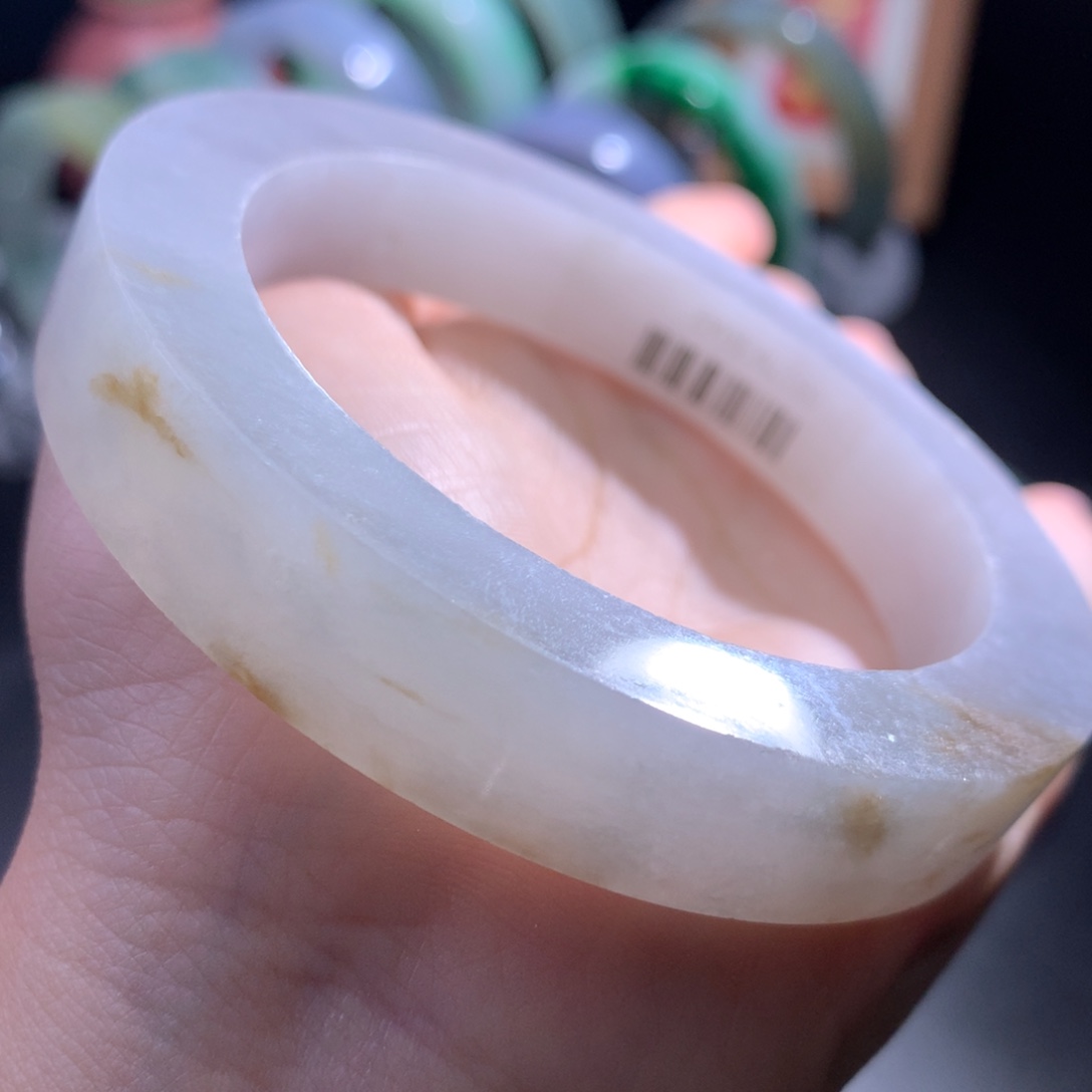未镶嵌冰胶飘花翡翠手镯定制翡翠