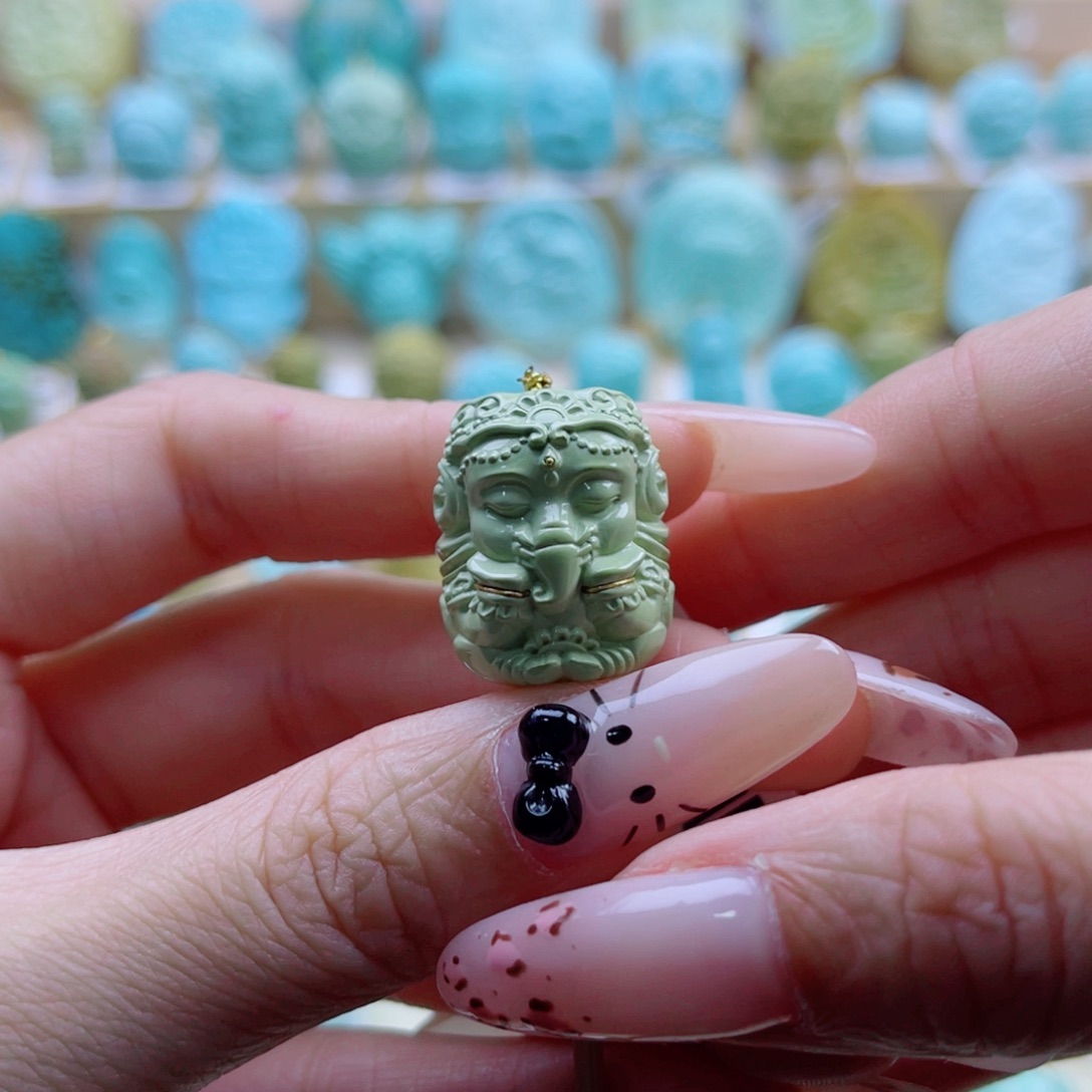 绿松石未镶嵌珠宝奇石