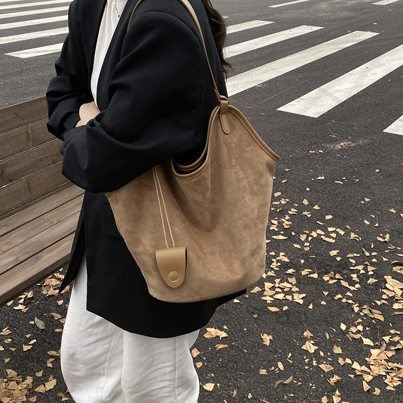 大容量包包女2025新款秋冬复古时尚单肩包小众百搭通勤托特包