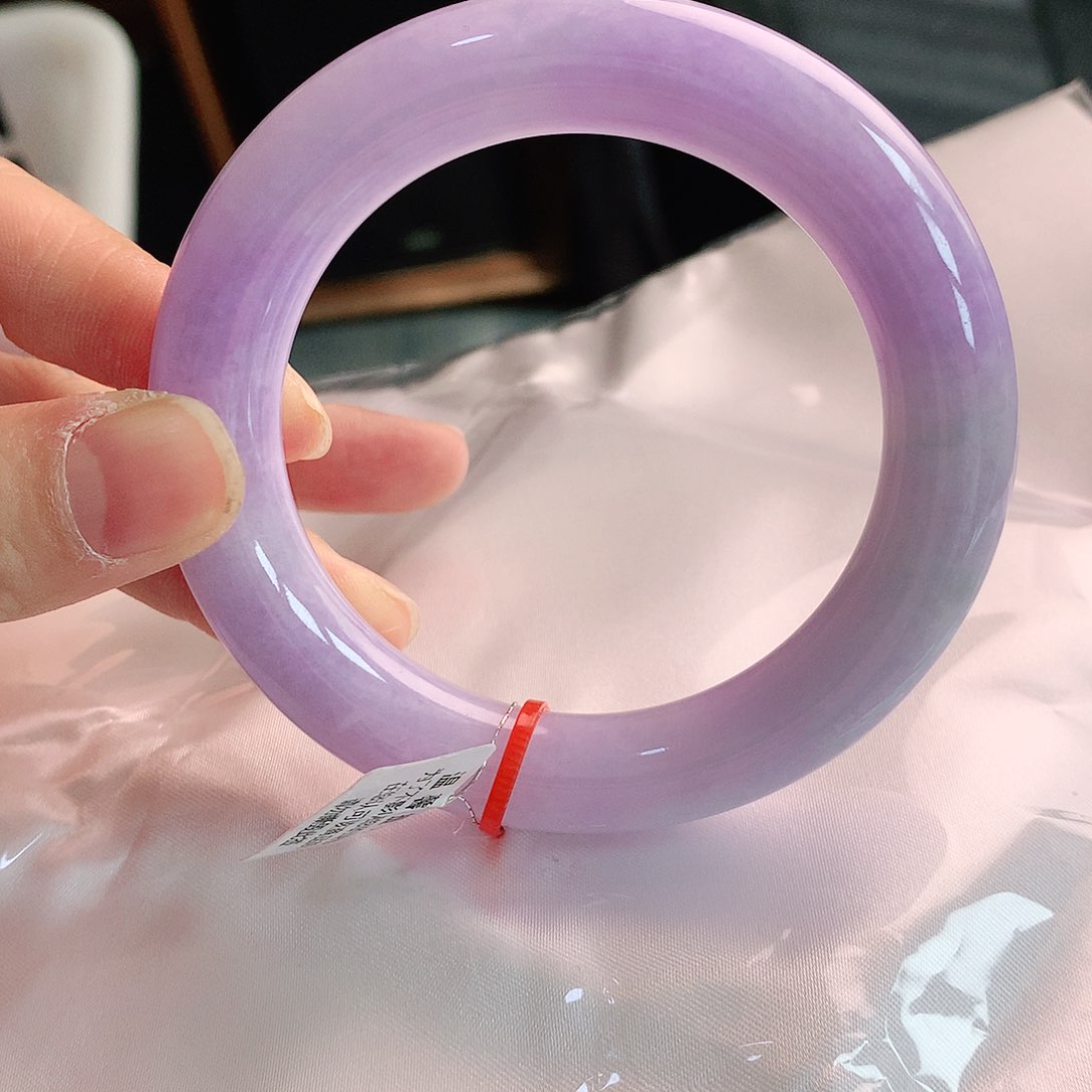 翡翠手镯未镶嵌56胖