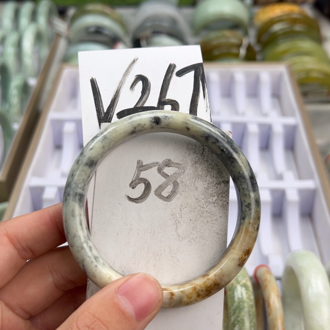 岫玉手镯未镶嵌天然岫玉微瑕