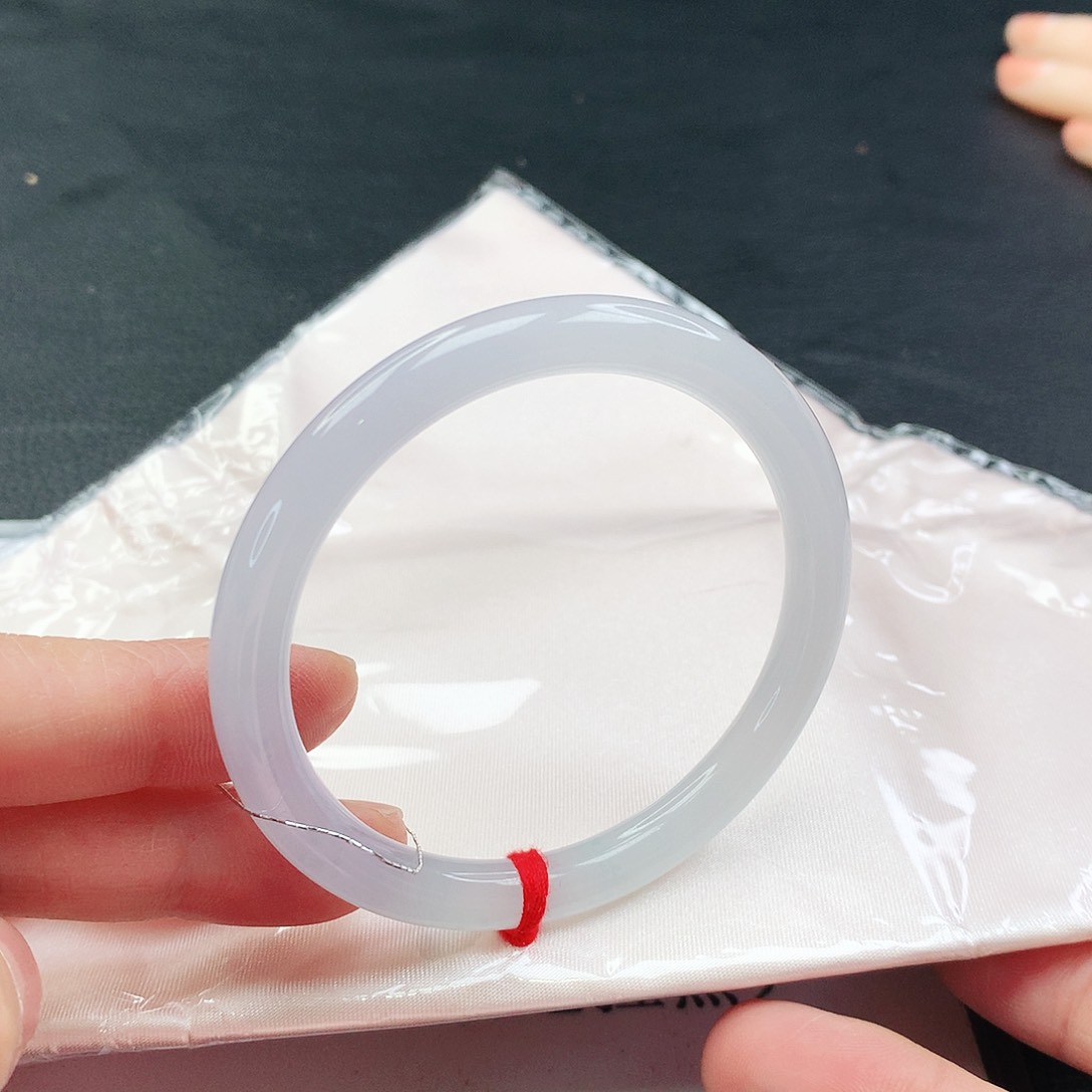 翡翠手镯未镶嵌天然翡翠手镯