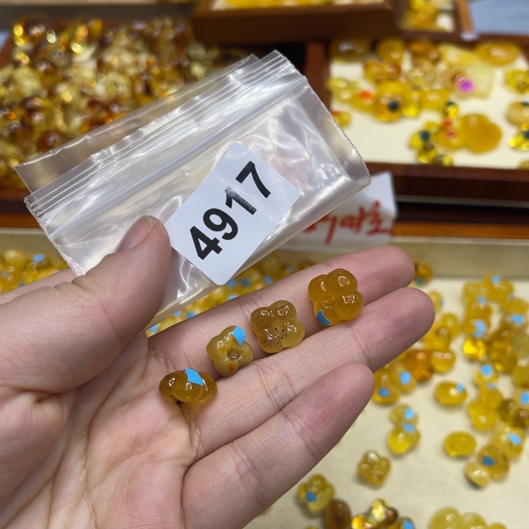 琥珀珠宝奇石未镶嵌