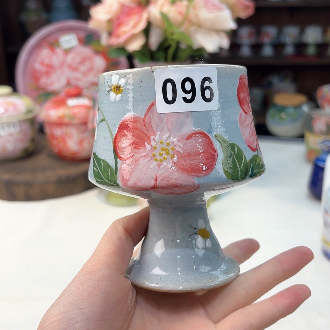 瓷片兔兔好可爱啊我