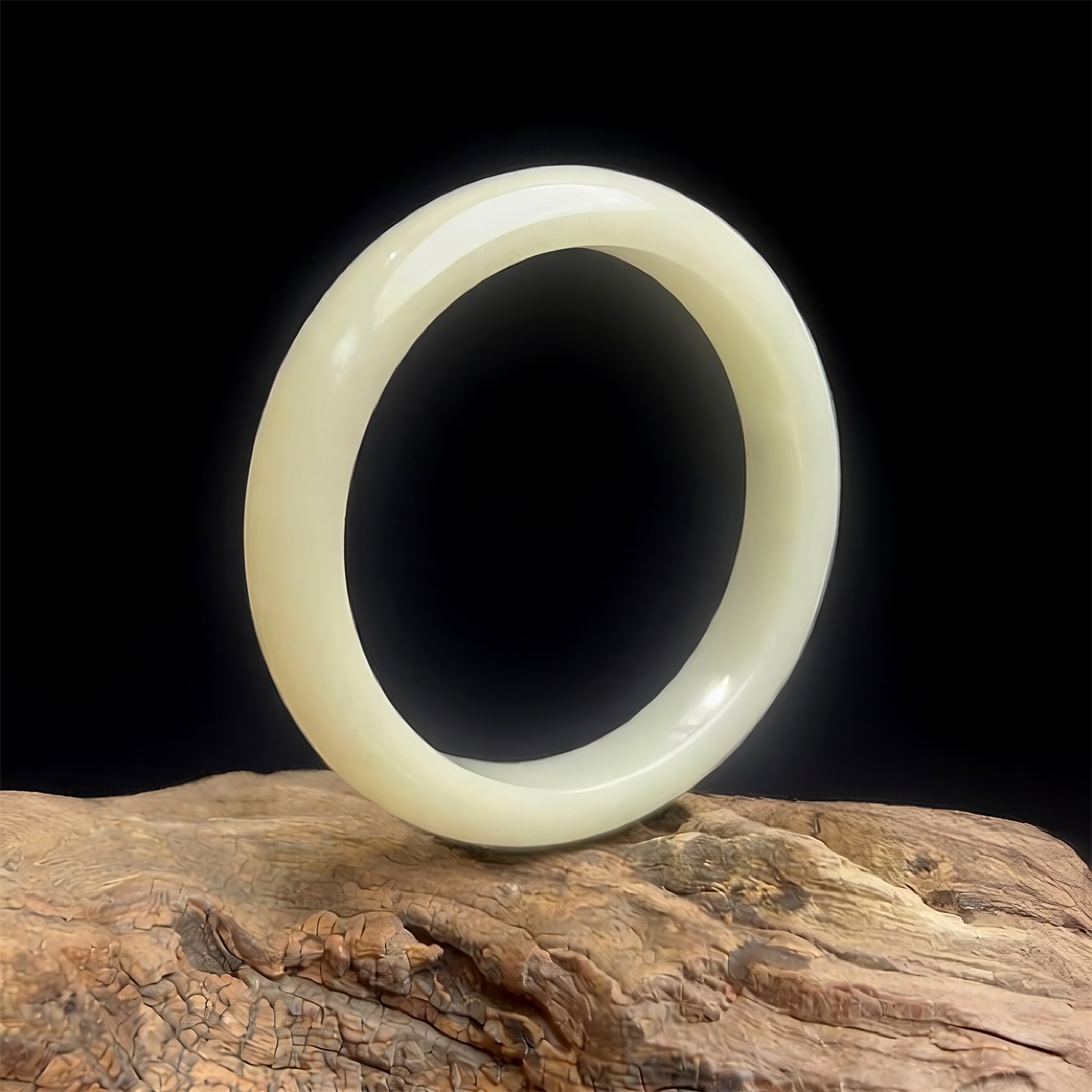 Colourful Yunnan/七彩云南天然翡翠糯化淡黄翡翡翠手镯(已售罄)