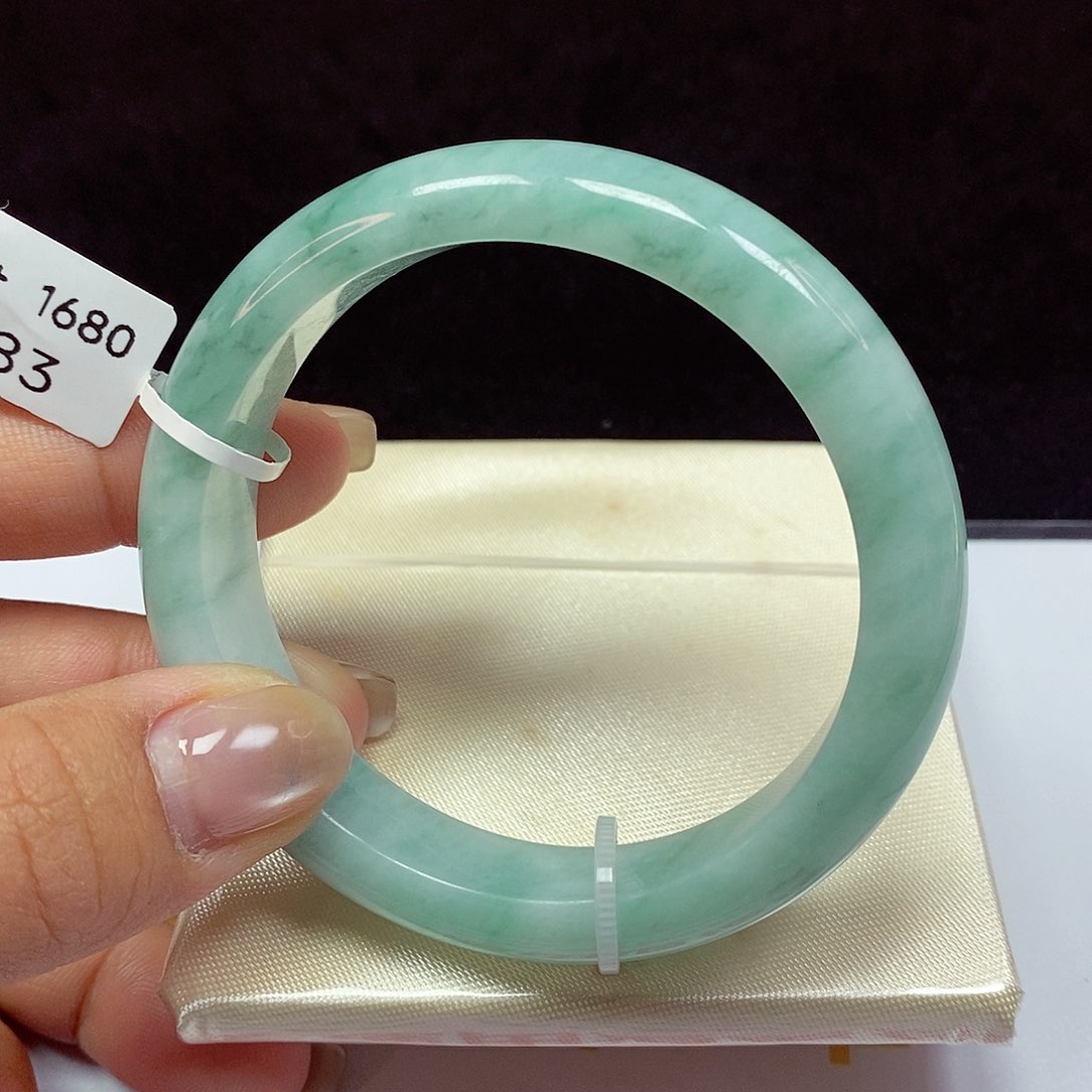 翡翠手镯未镶嵌翡翠手镯57圈