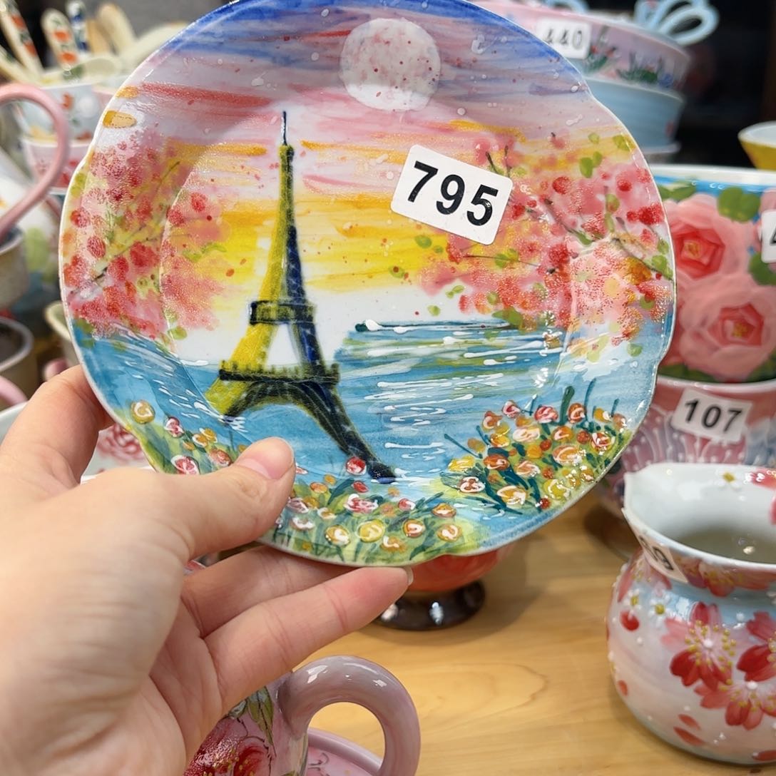 瓷片兔兔盖茨。兔兔