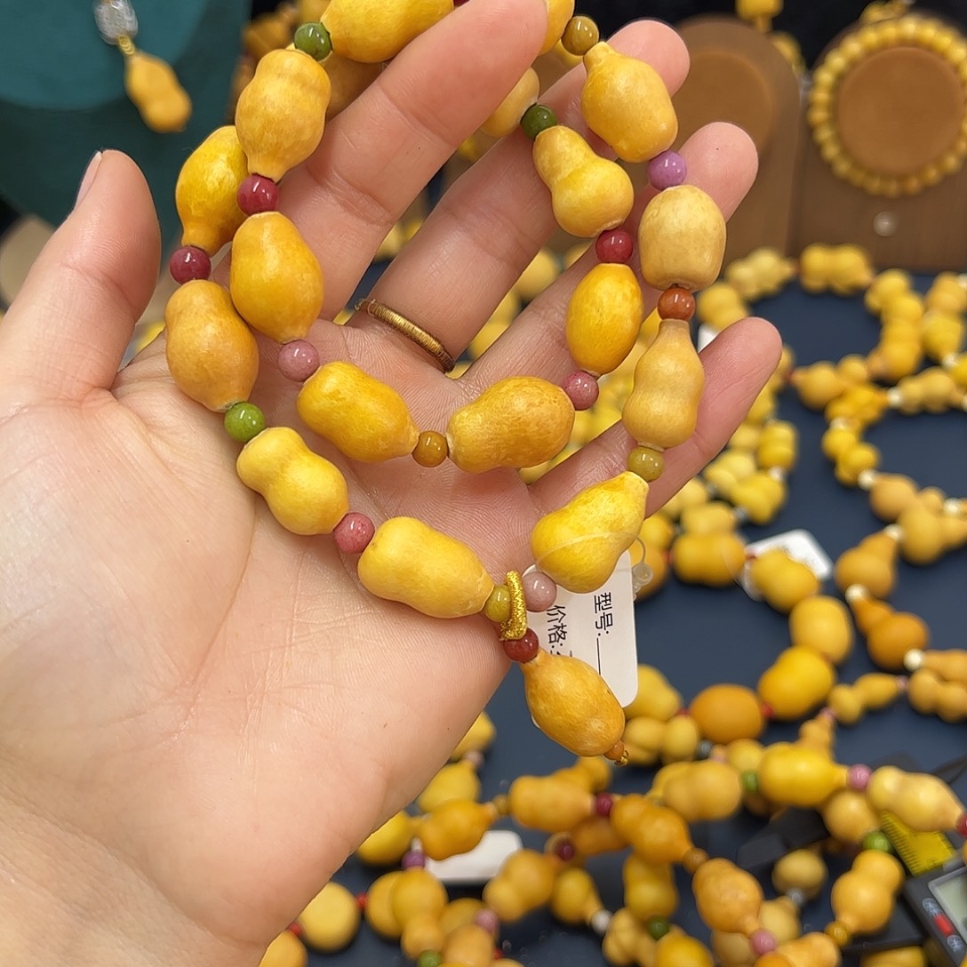 小***儿双圈手链持，精品手串