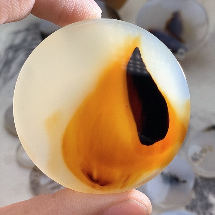 玛瑙/玉髓颈饰未镶嵌晴*。